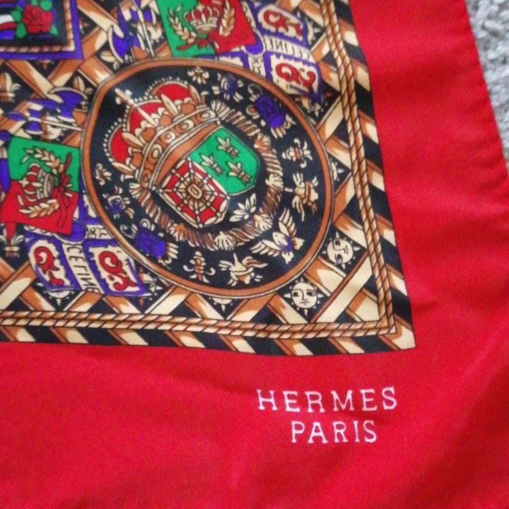 Hermes Multicolor Silk Scarf with Red, Purple, Green and Gold Motif - Picture 3 of 10